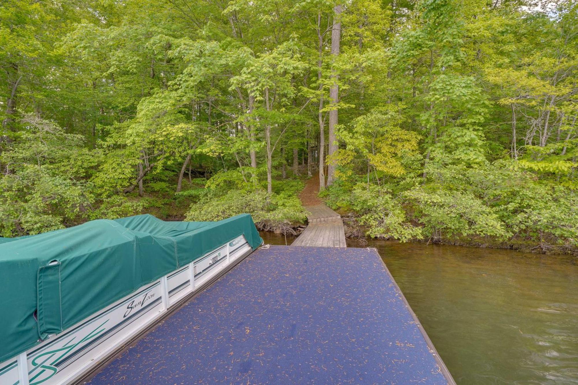 Stunning Lakefront Roxboro Home With Private Dock! Exterior foto