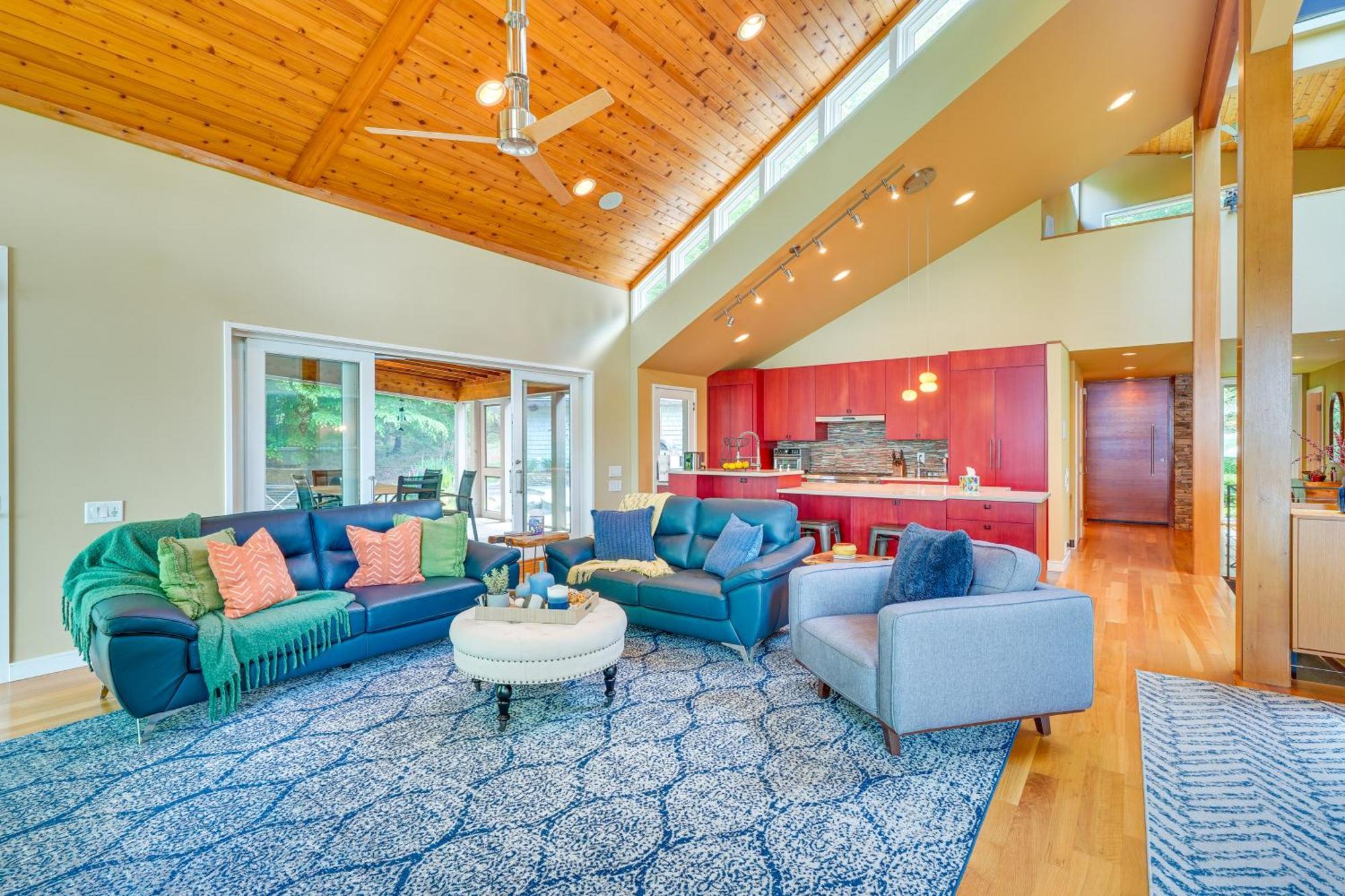 Stunning Lakefront Roxboro Home With Private Dock! Exterior foto